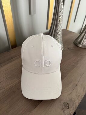 ALO Yoga White Baseball Cap with Embroidered Logo
